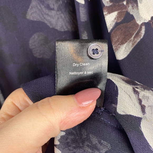 Aritzia Babaton Silk Draped Front Blouse in Navy Size Small. - Picture 6 of 9